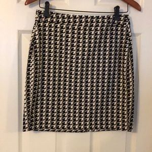 Banana Republic Houndstooth skirt